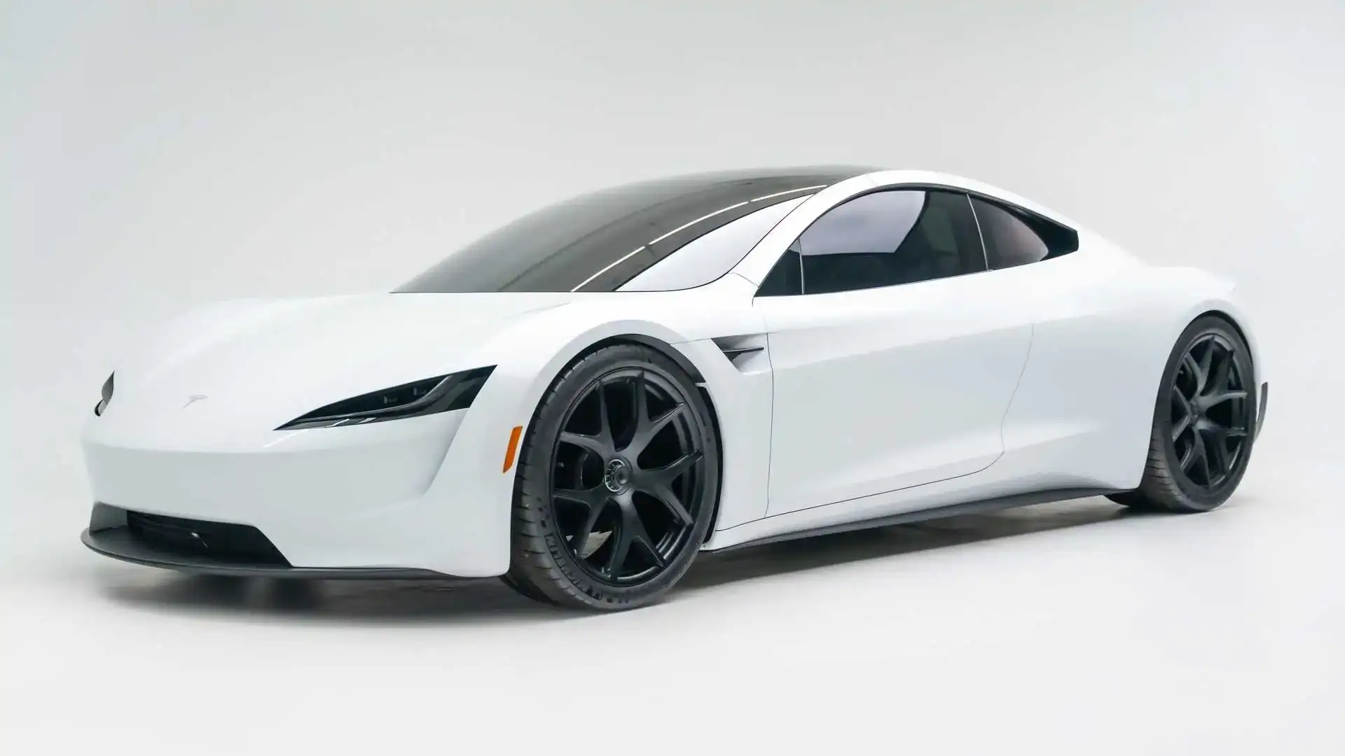 Tesla amână demonstrația noului Roadster pentru 15 octombrie