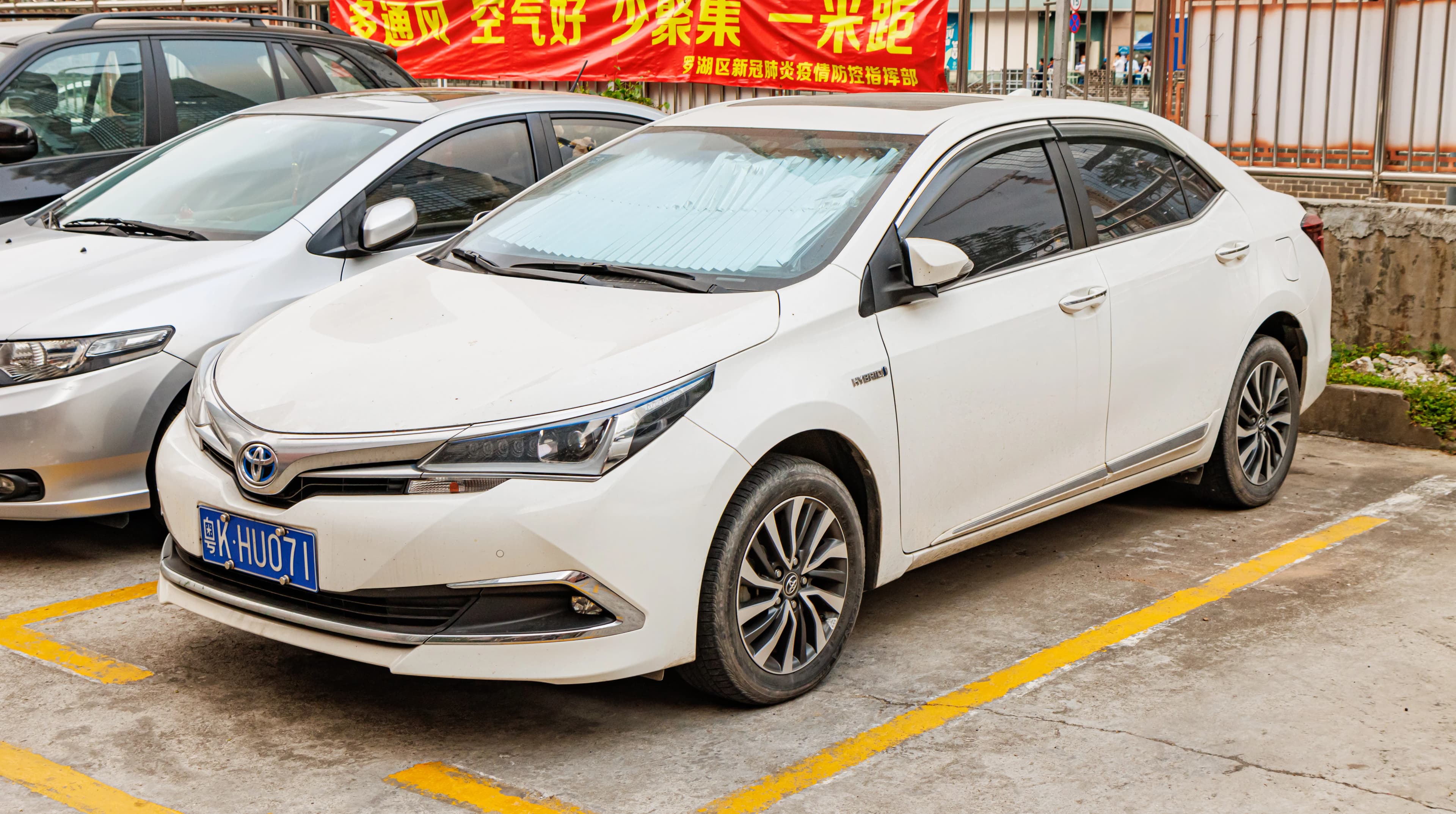 Toyota vrea ca unele mașini pe benzină să fie tratate ca vehicule cu emisii zero