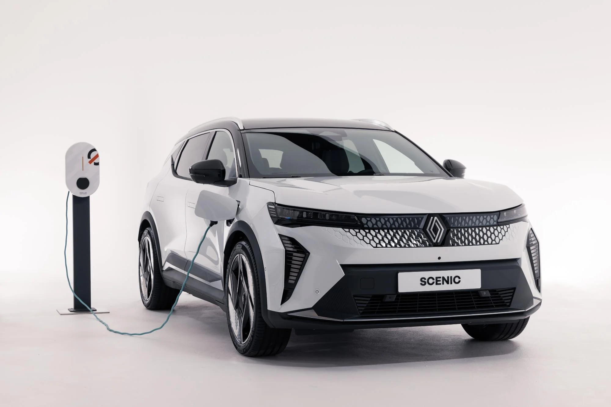 Viitoarele generații Megane și Scenic vor avea motoare pe benzină