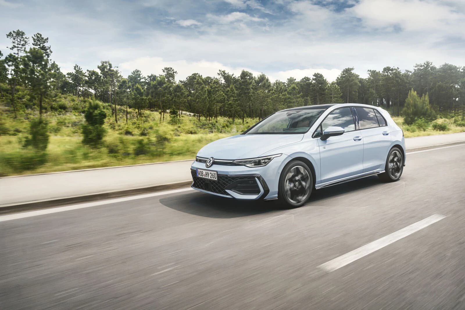 Volkswagen suspendă temporar dezvoltarea Golfului electric