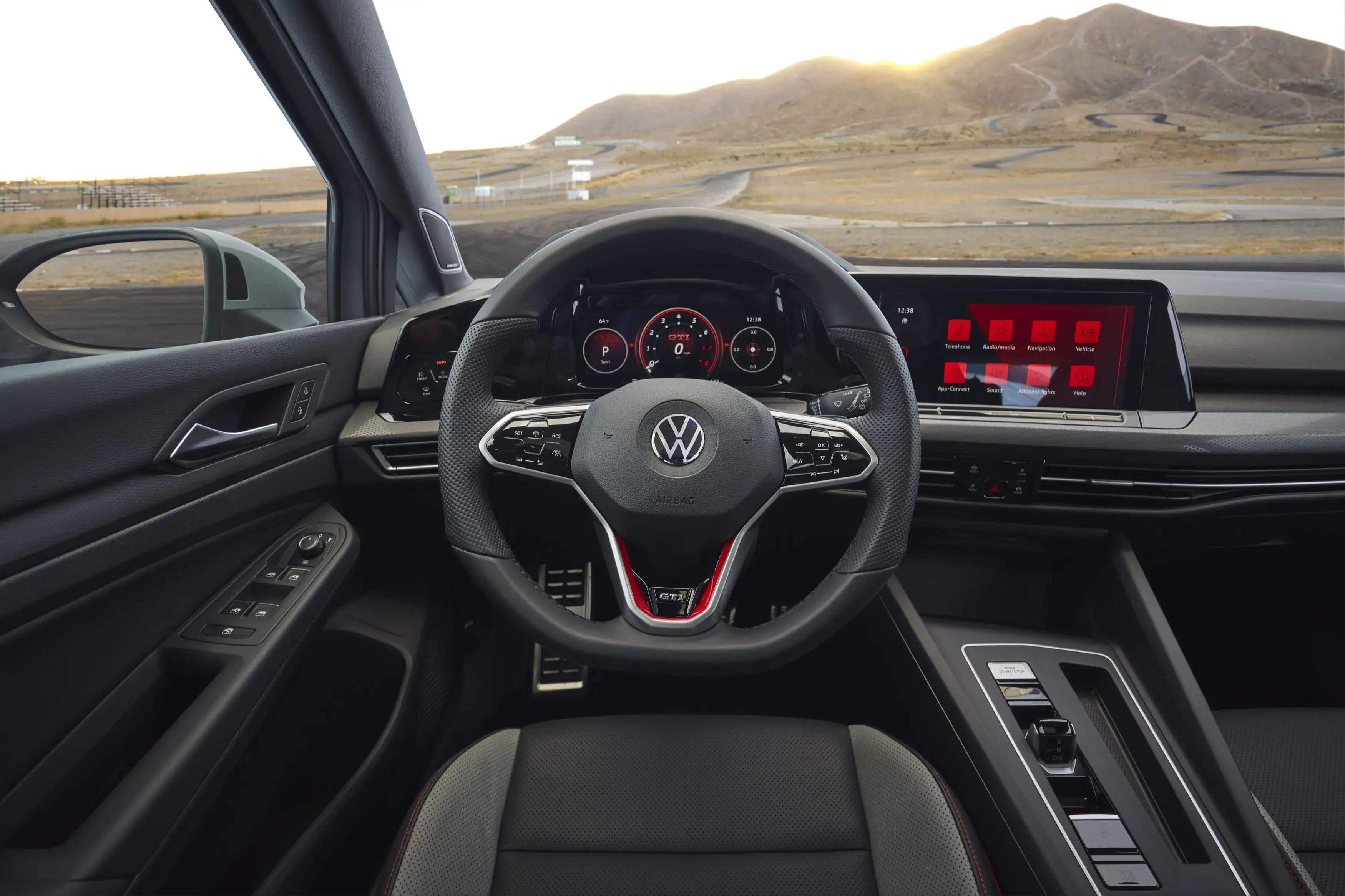 Volkswagen recunoaște că introducerea controalelor tactile au frustrat clienții și pregătește o soluție