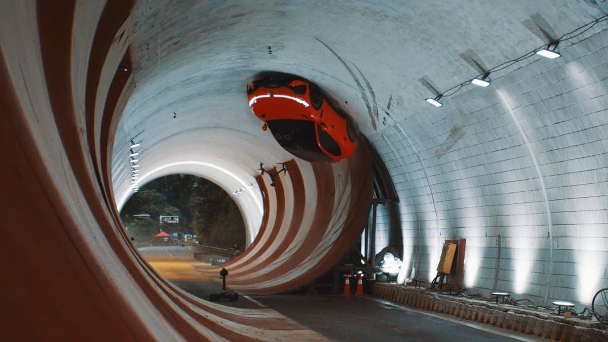 Voyah Passion S: buclă de 360° într-un tunel de test, la Wuhan