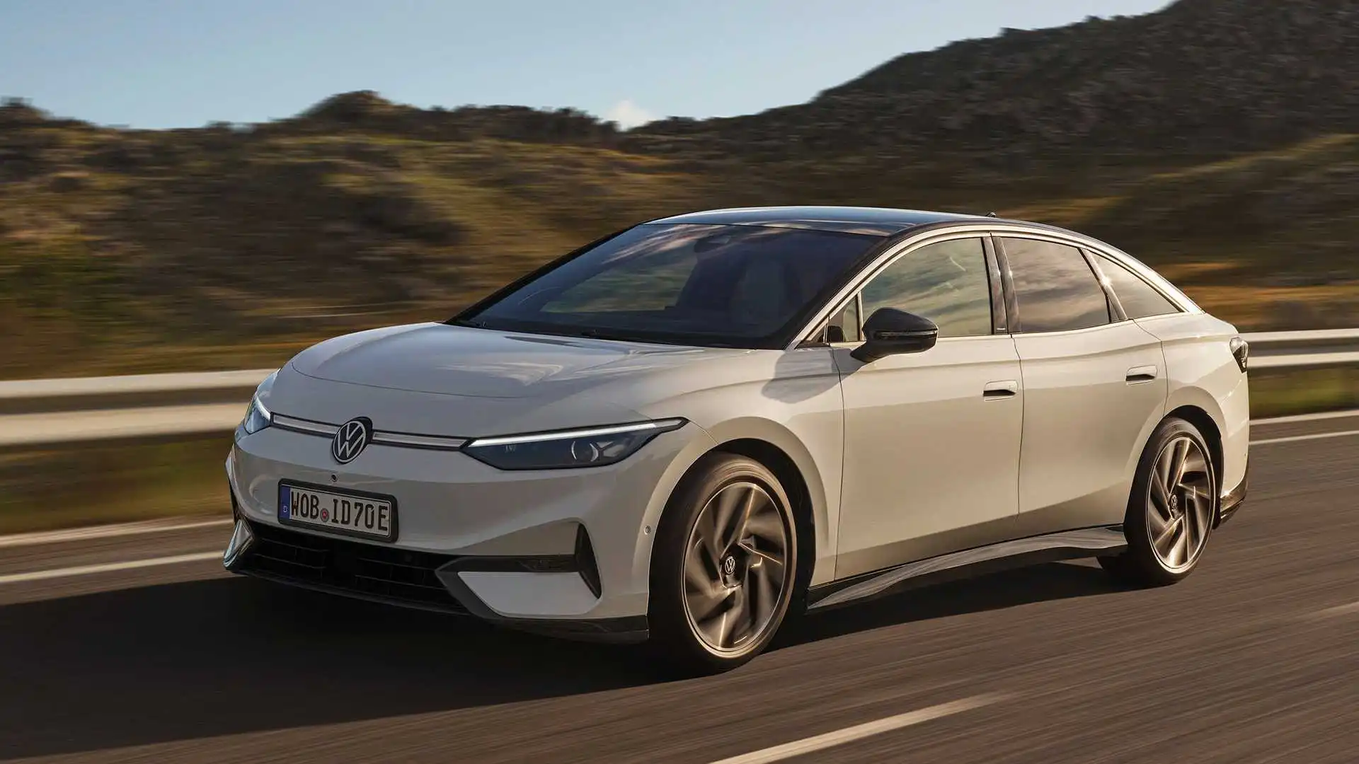 Șapte modele Volkswagen ID primesc cheie digitală în România. Cheia clasică rămâne