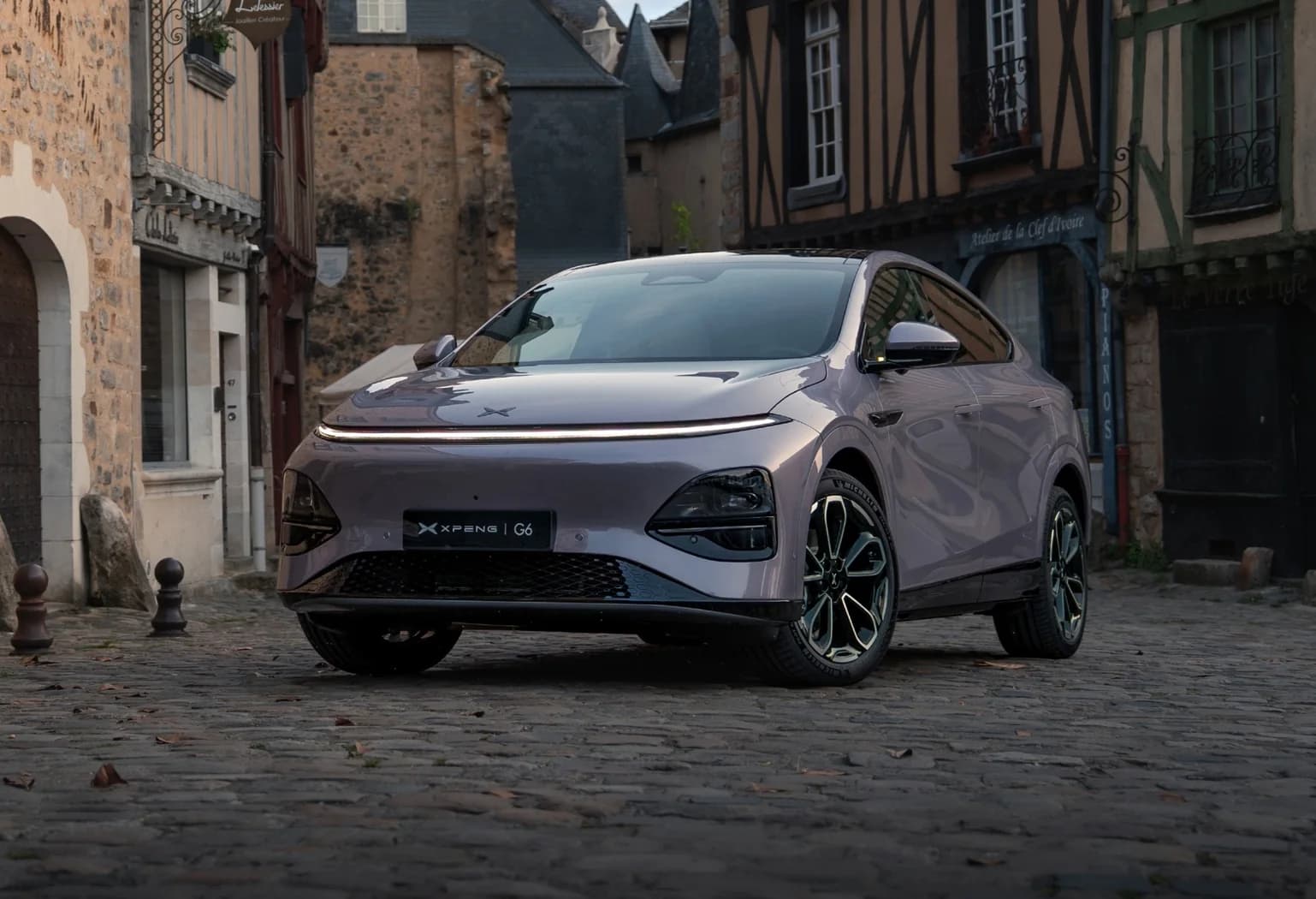 XPeng intră pe piața din România cu patru modele noi, inclusiv un MPV