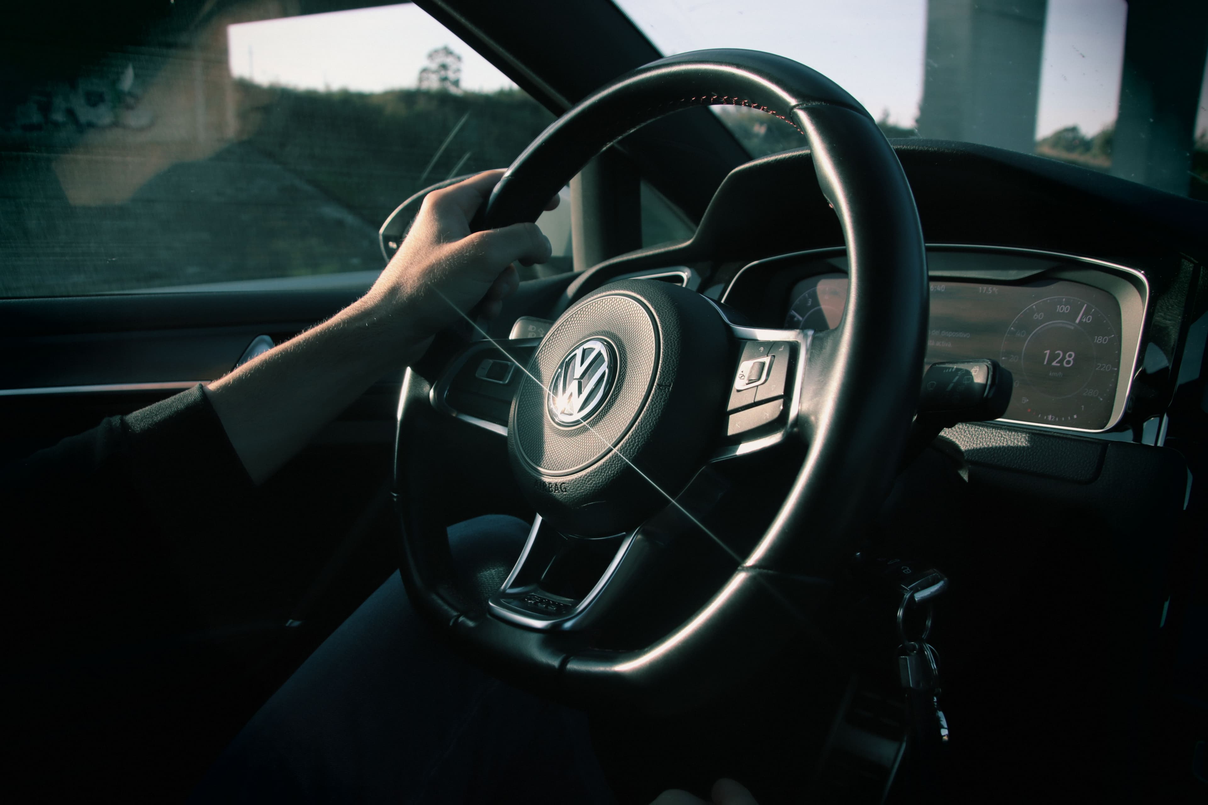 Volkswagen va reduce cu 50.000 numărul angajaților până în 2030