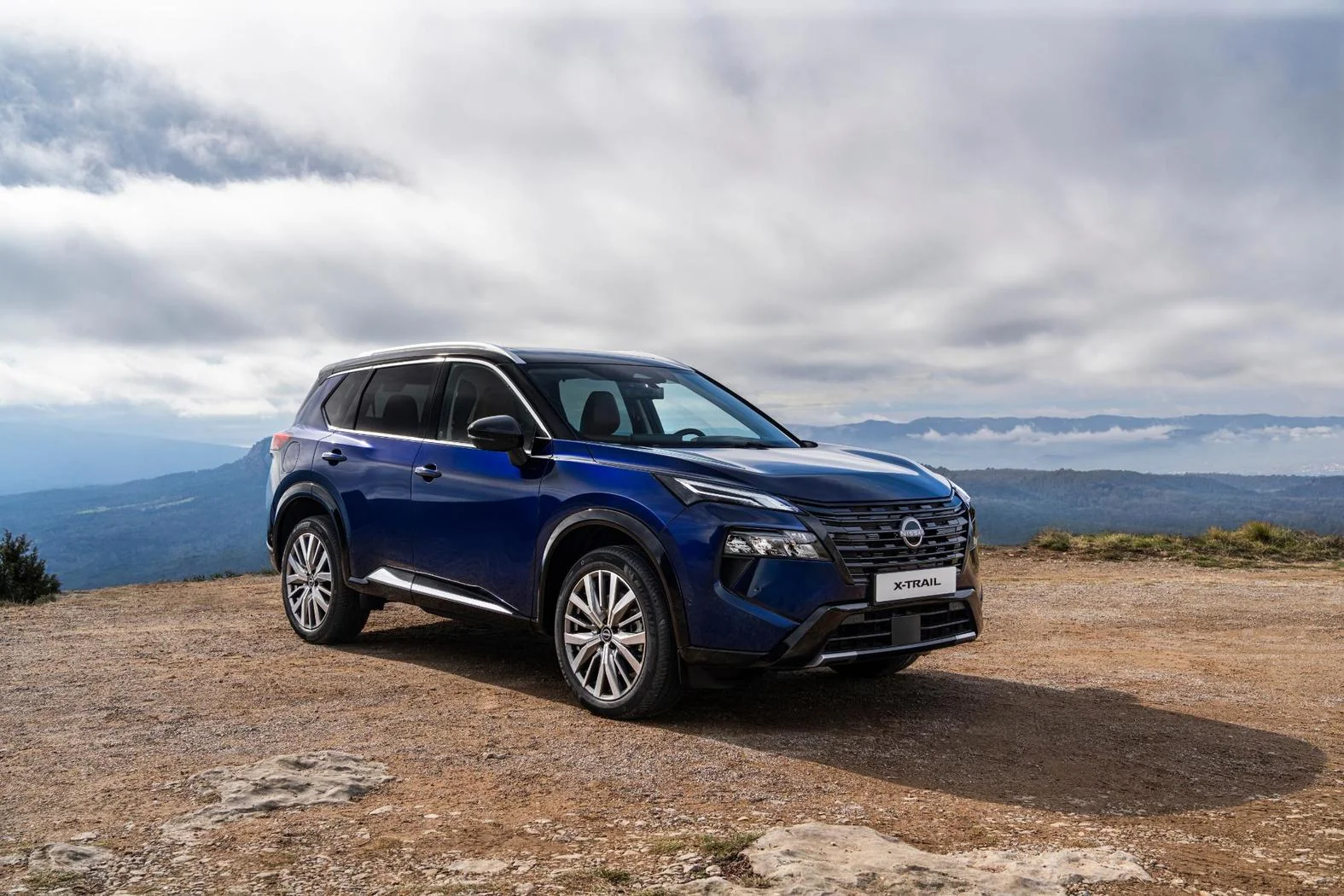 design frontal actualizat și sistem multimedia cu Google încorporat