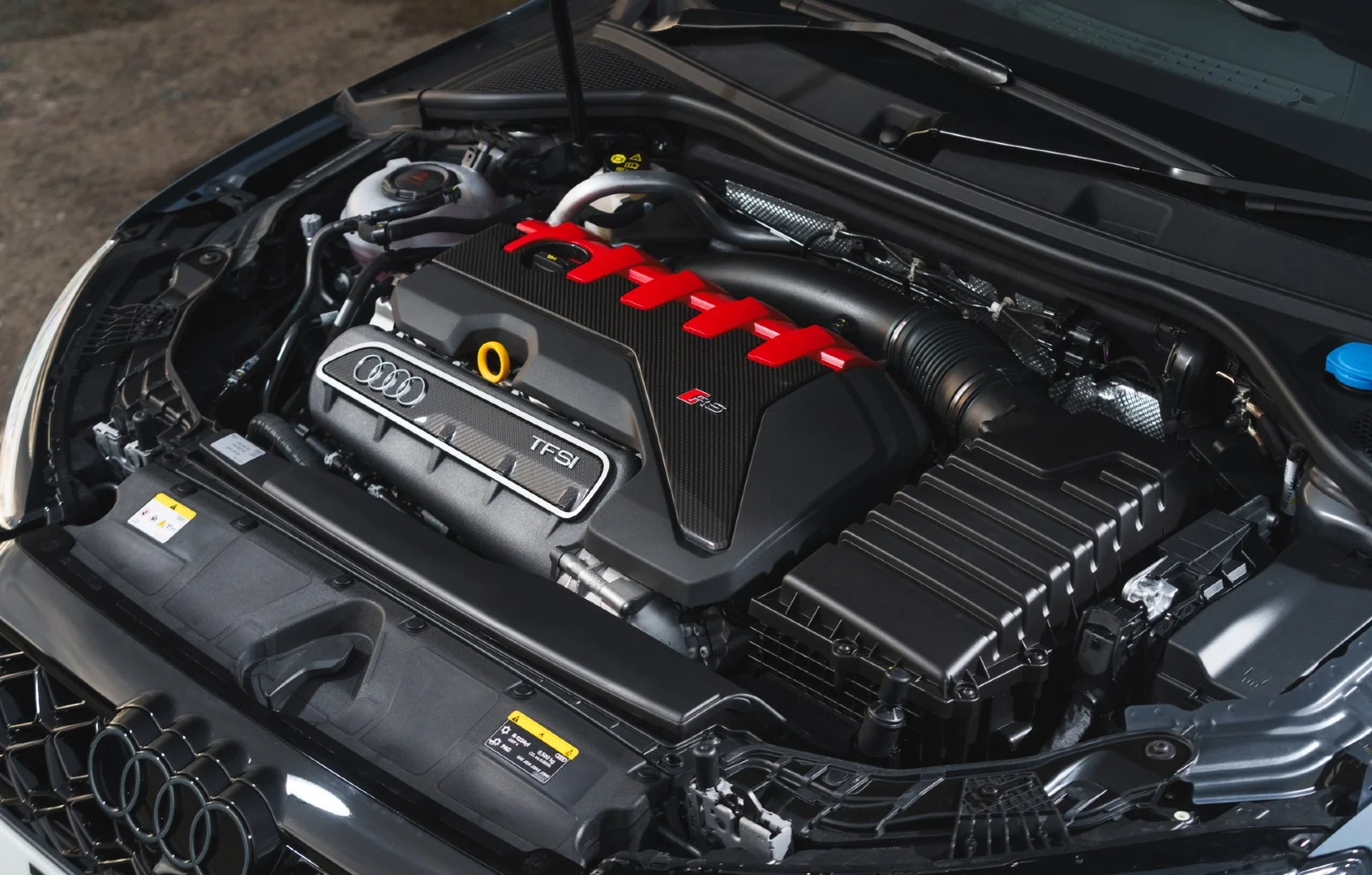 Audi pregătește o versiune hibridă a motorului cu 5 cilindri