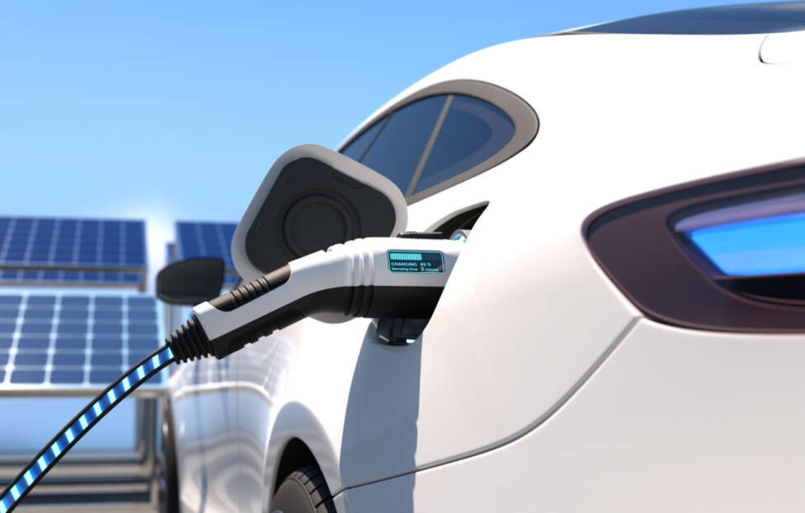 Mașinile electrice depășesc pentru prima dată vânzările celor pe benzină