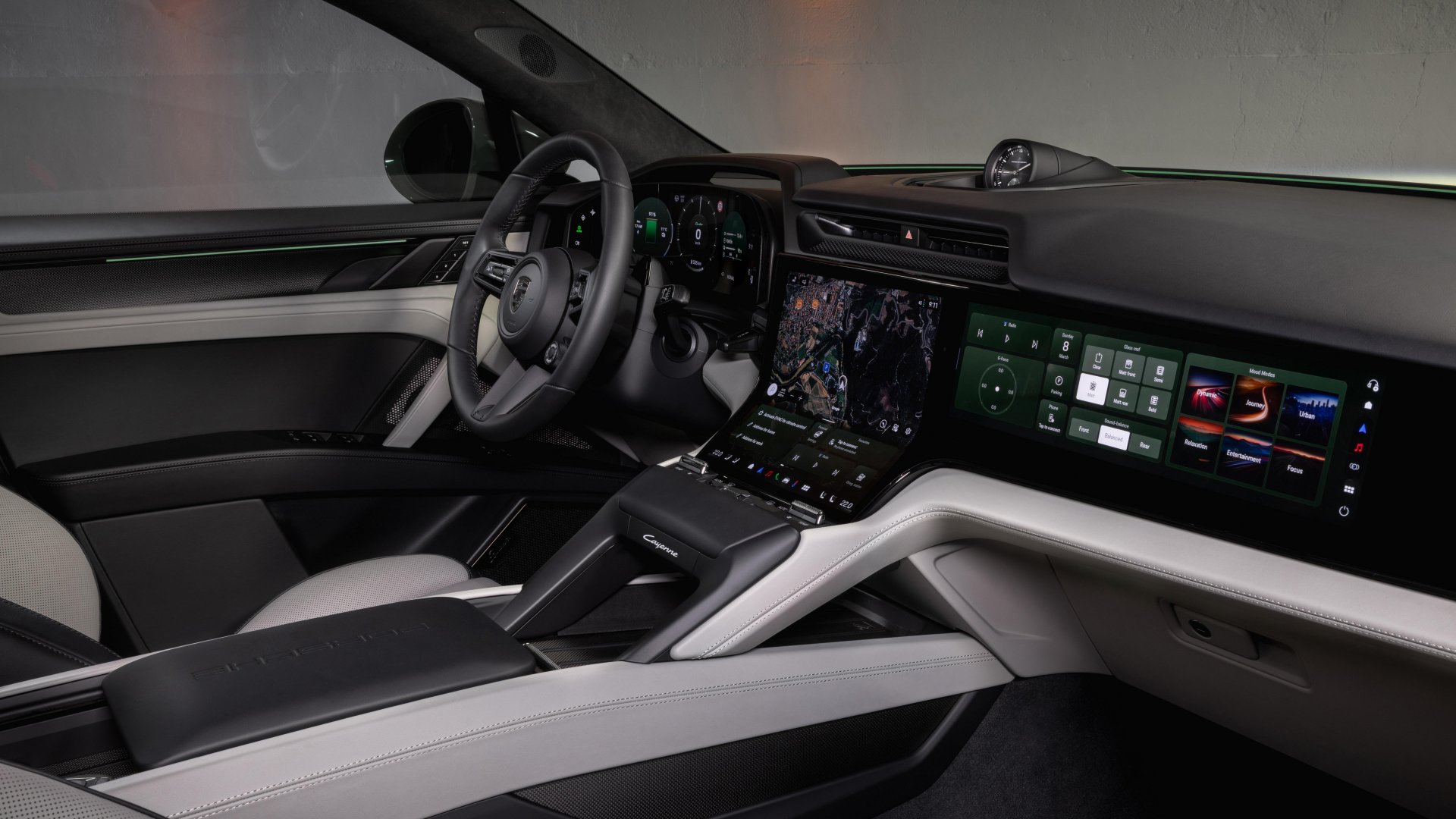 putere de 1.156 CP și autonomie de până la 809 km