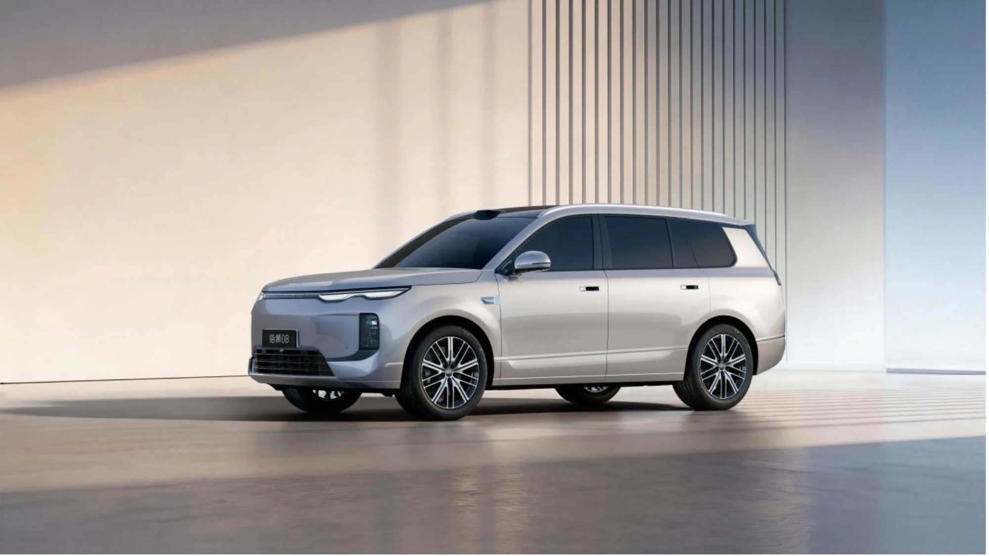 berlină și SUV premium cu încărcare rapidă în doar 9 minute