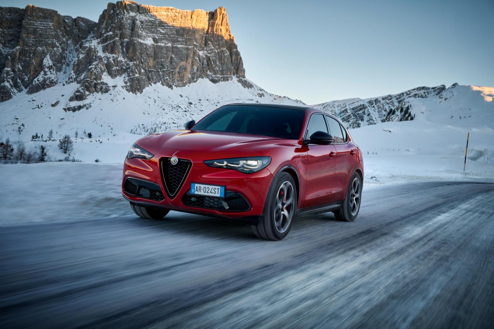 Alfa Romeo întârzie lansarea noilor generații Giulia și Stelvio în România