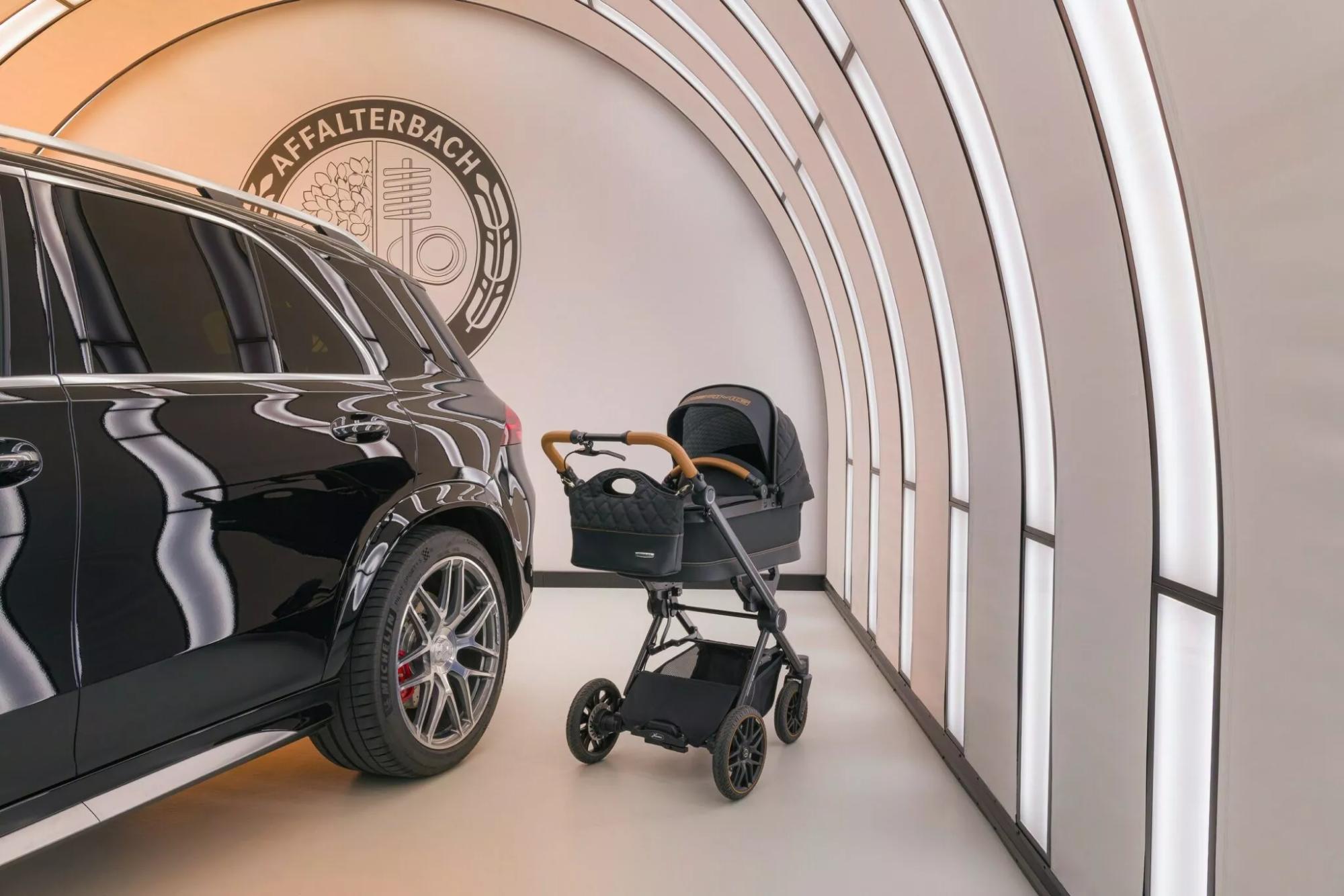 Mercedes-Benz introduce o nouă gamă de cărucioare pentru bebeluși