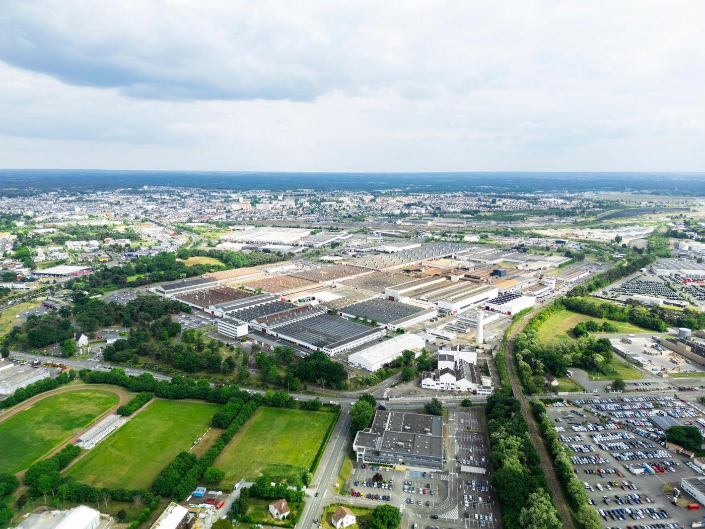 Uzina Renault din Le Mans, redenumită în cinstea lui Louis Schweitzer