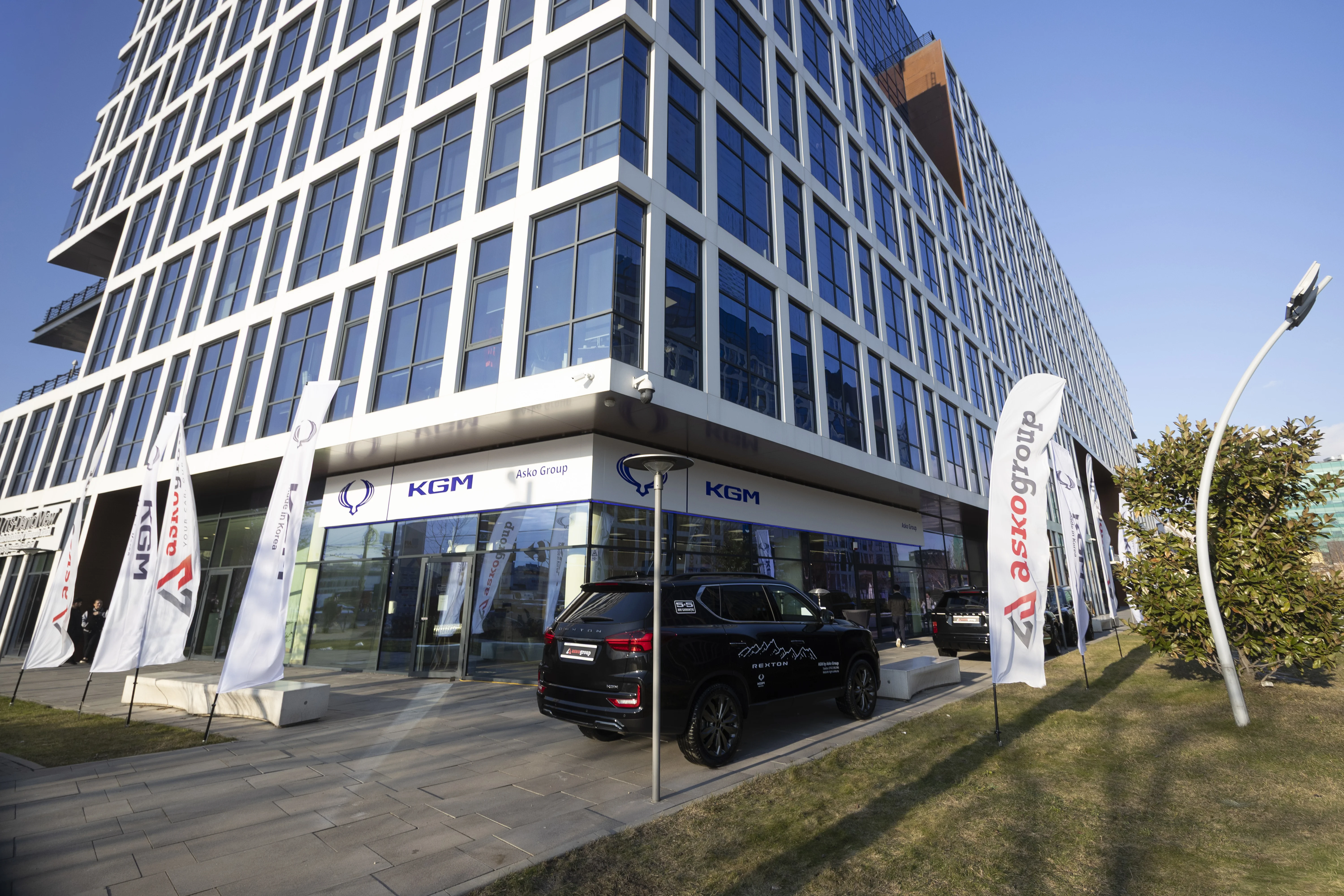 Un nou reper pentru mobilitate: Asko Group aduce KGM mai aproape de inima Bucureștiului