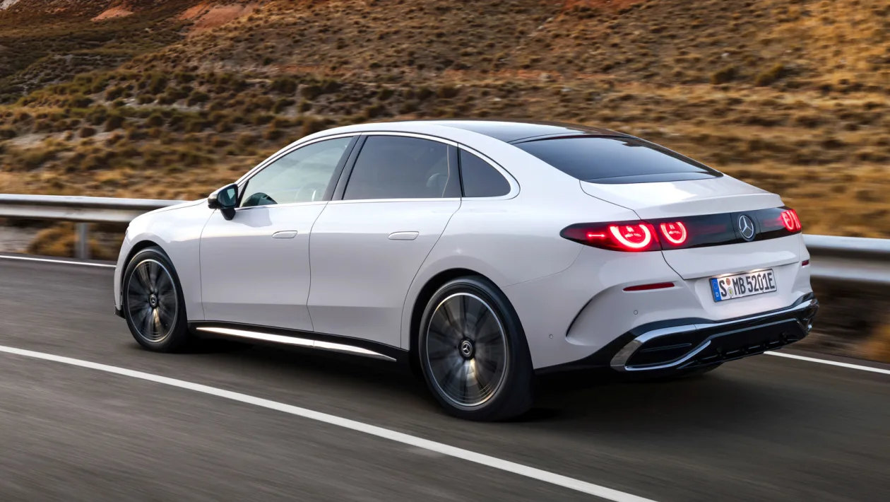 Noua Mercedes-Benz Clasă C electrică a fost lansată: autonomie de până la 762 km WLTP și tehnologie de ultimă generație