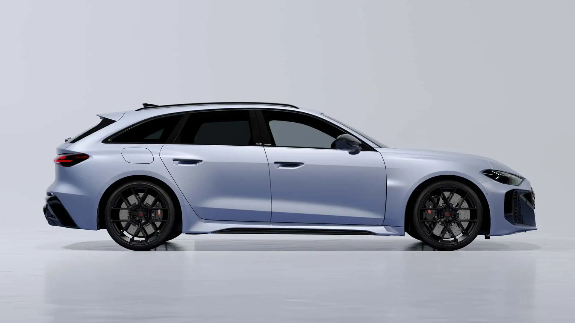 Audi RS 5 Avant văzut din spate