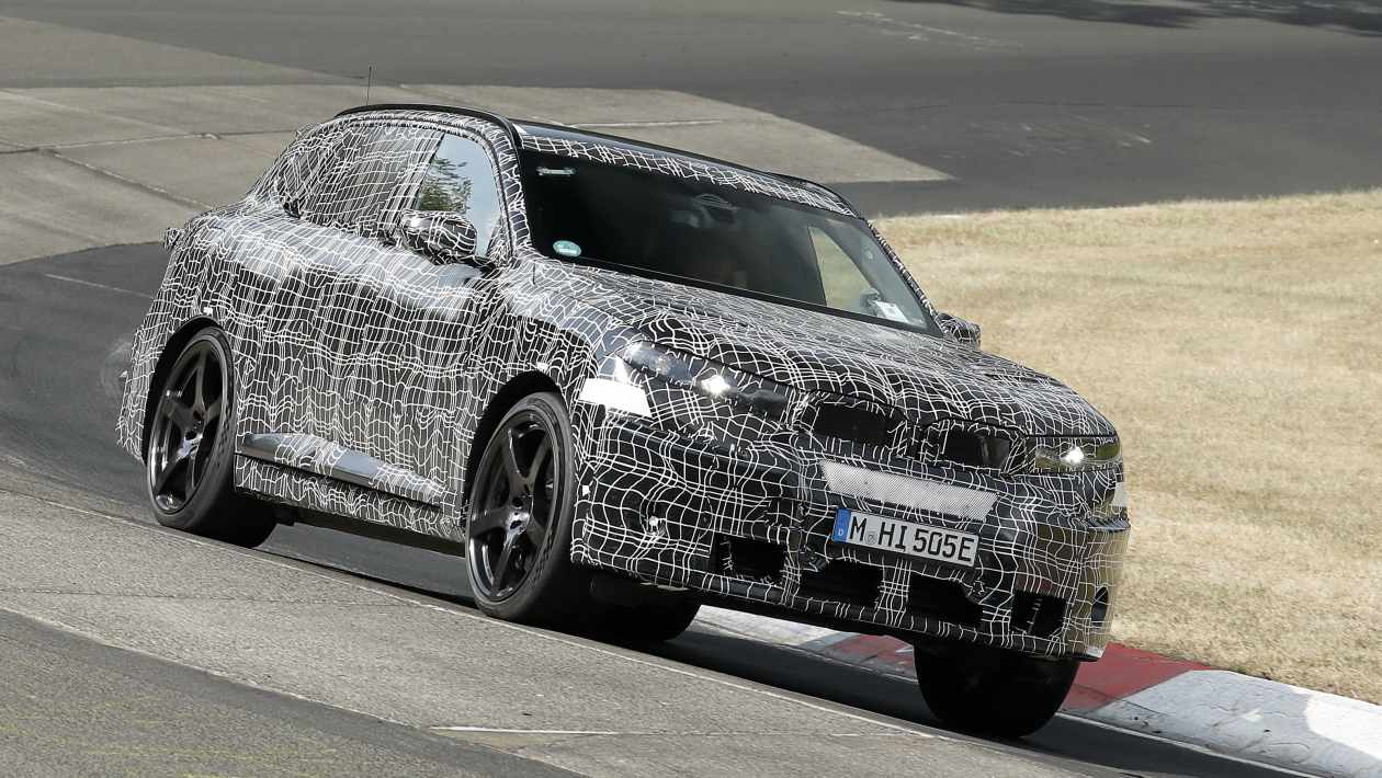 Prototip BMW iX5 M electric testat pe circuitul Nürburgring
