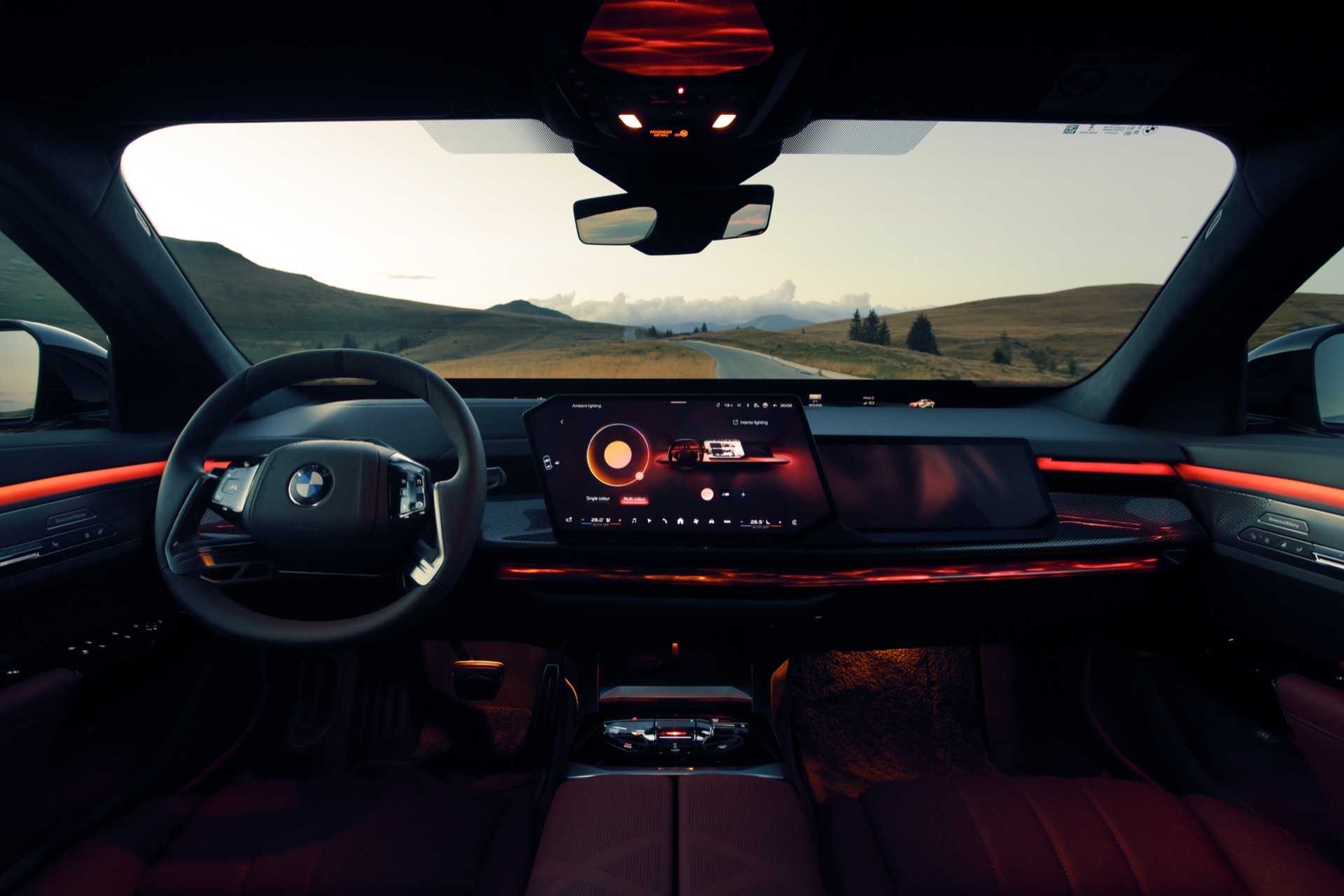 BMW Seria 7 — interior și BMW Curved Display