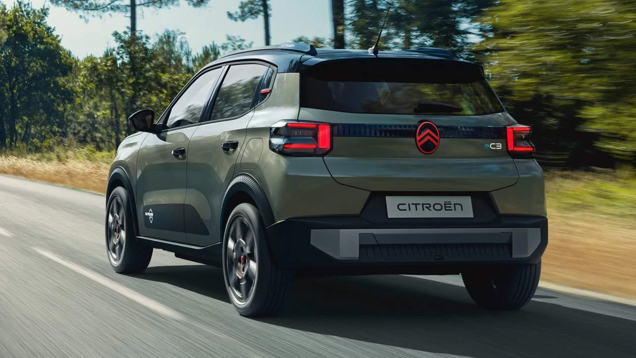 Partea din spate a modelelor Citroën C3 și C3 Aircross OUTDOOR