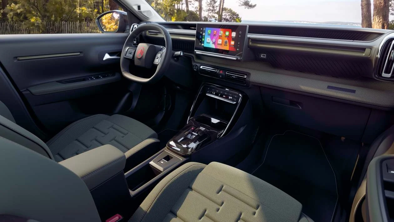 Detaliu al habitaclului și al bordului pentru gama Citroën OUTDOOR