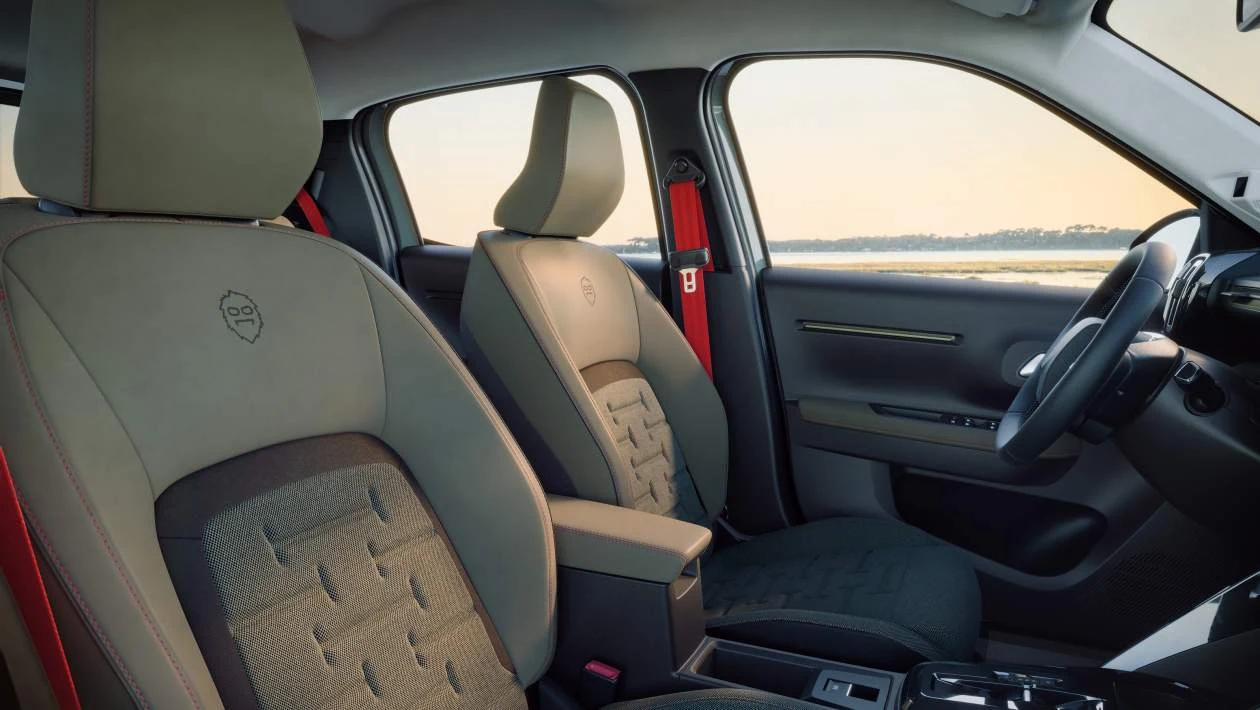 Scaunele față din versiunea Citroën OUTDOOR