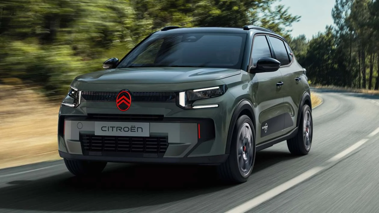 Vedere oblică din față a unui model Citroën OUTDOOR