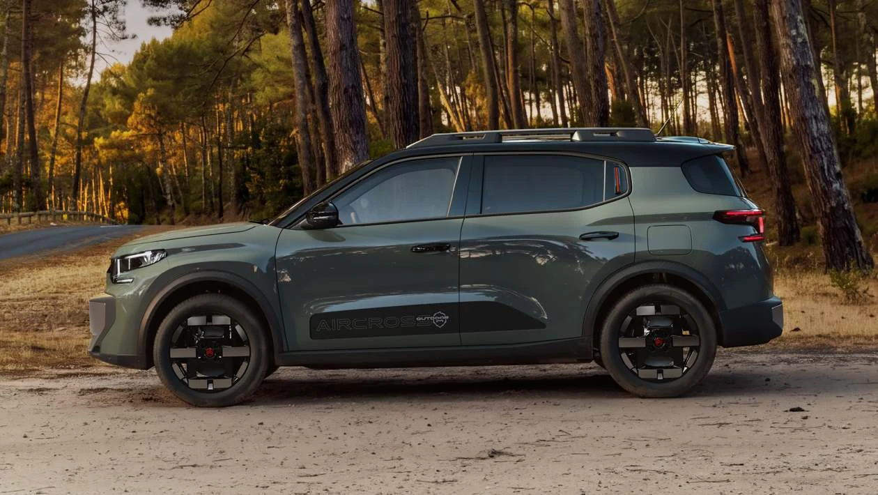 Profilul lateral al modelelor Citroën C3 și C3 Aircross OUTDOOR