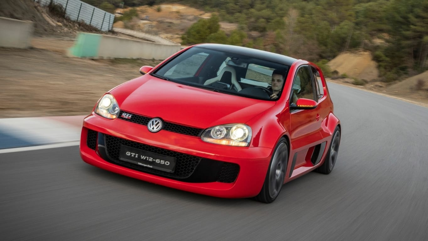 Volkswagen Golf W12 650, prototipul cu motor central din 2007