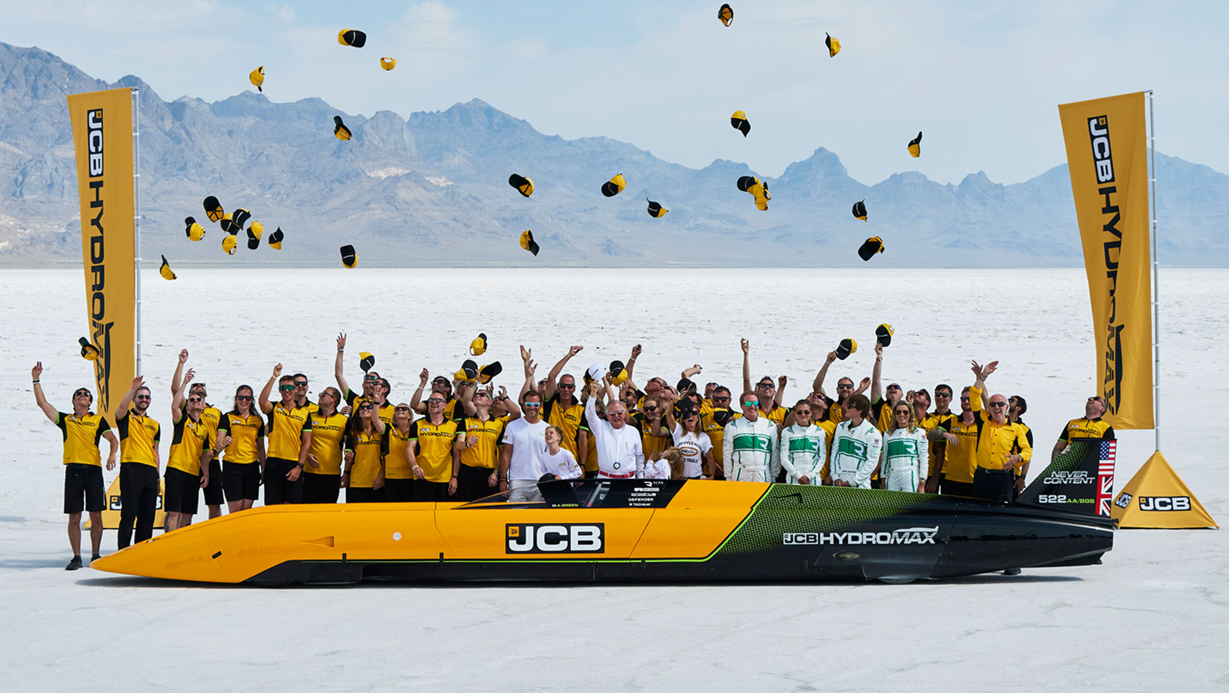 JCB Hydromax la Bonneville Salt Flats, după recordul FIA pe hidrogen