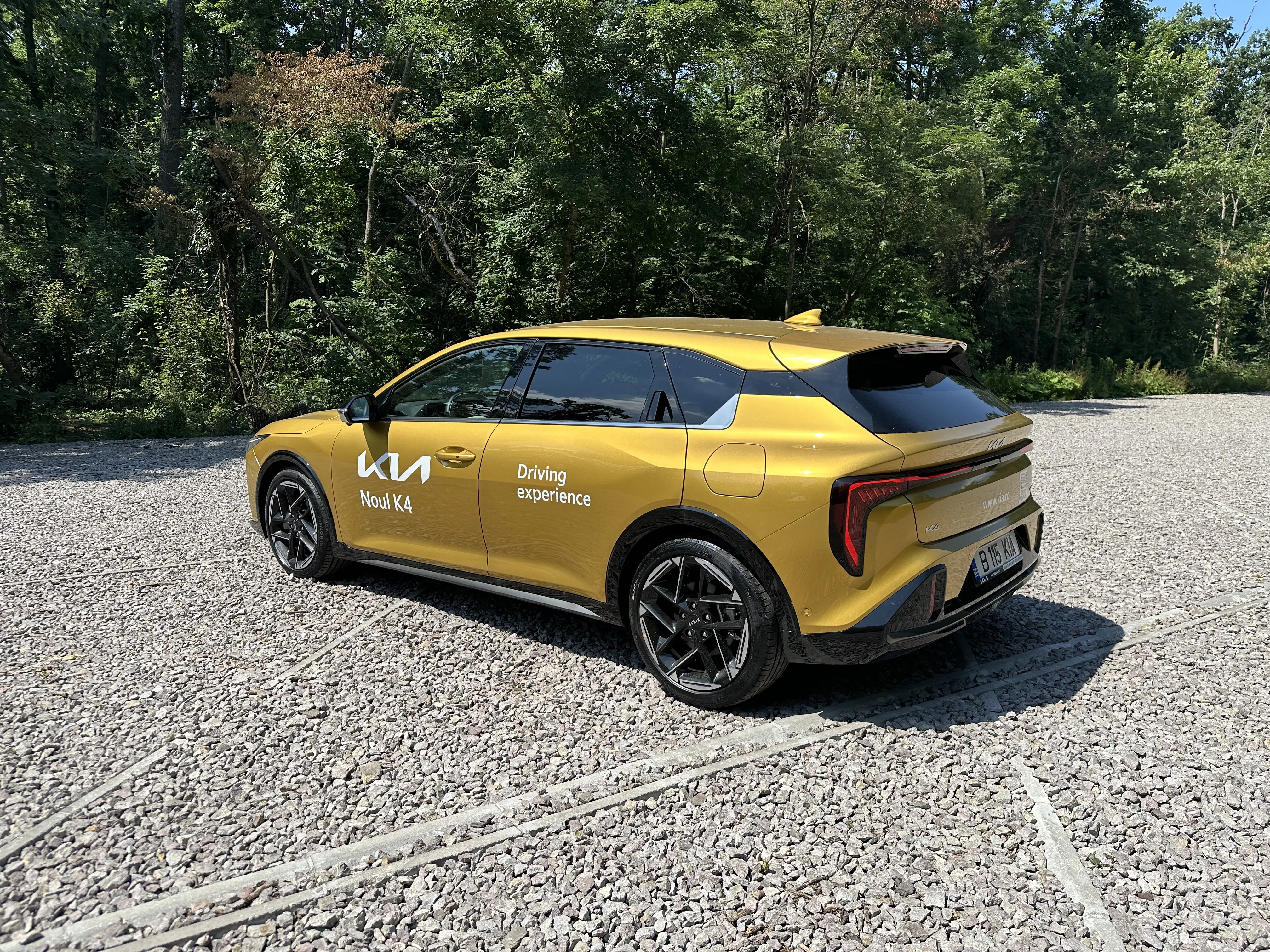 Test drive Kia K4 1.6 T-GDI 180 CP: compacta care refuză moda SUV-urilor