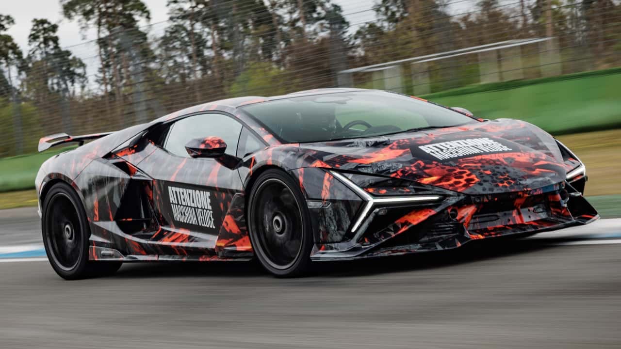 Prototipul Lamborghini Revuelto SV pe circuitul Hockenheimring
