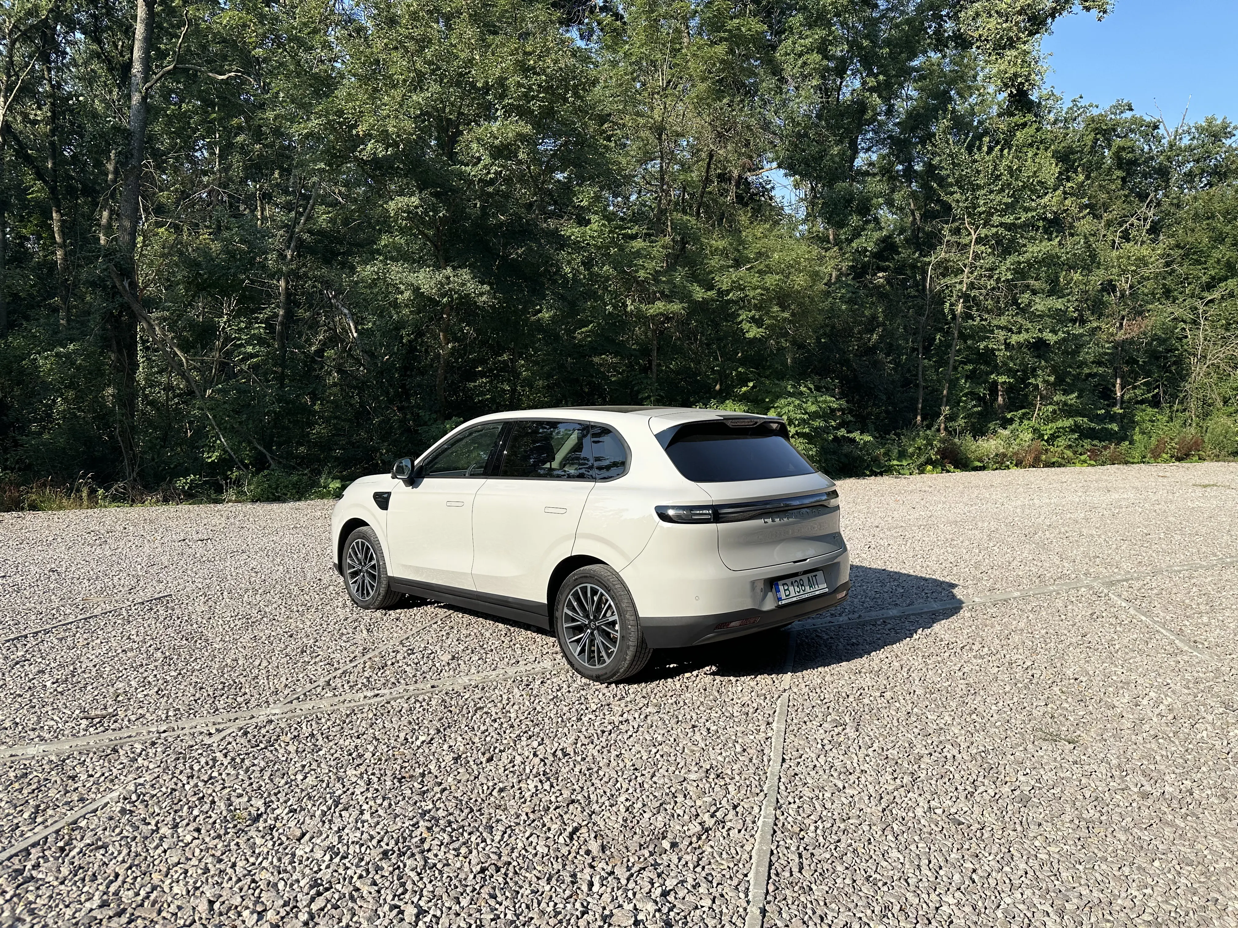 Test drive Leapmotor B10 EV: autonomie, preț România și impresii