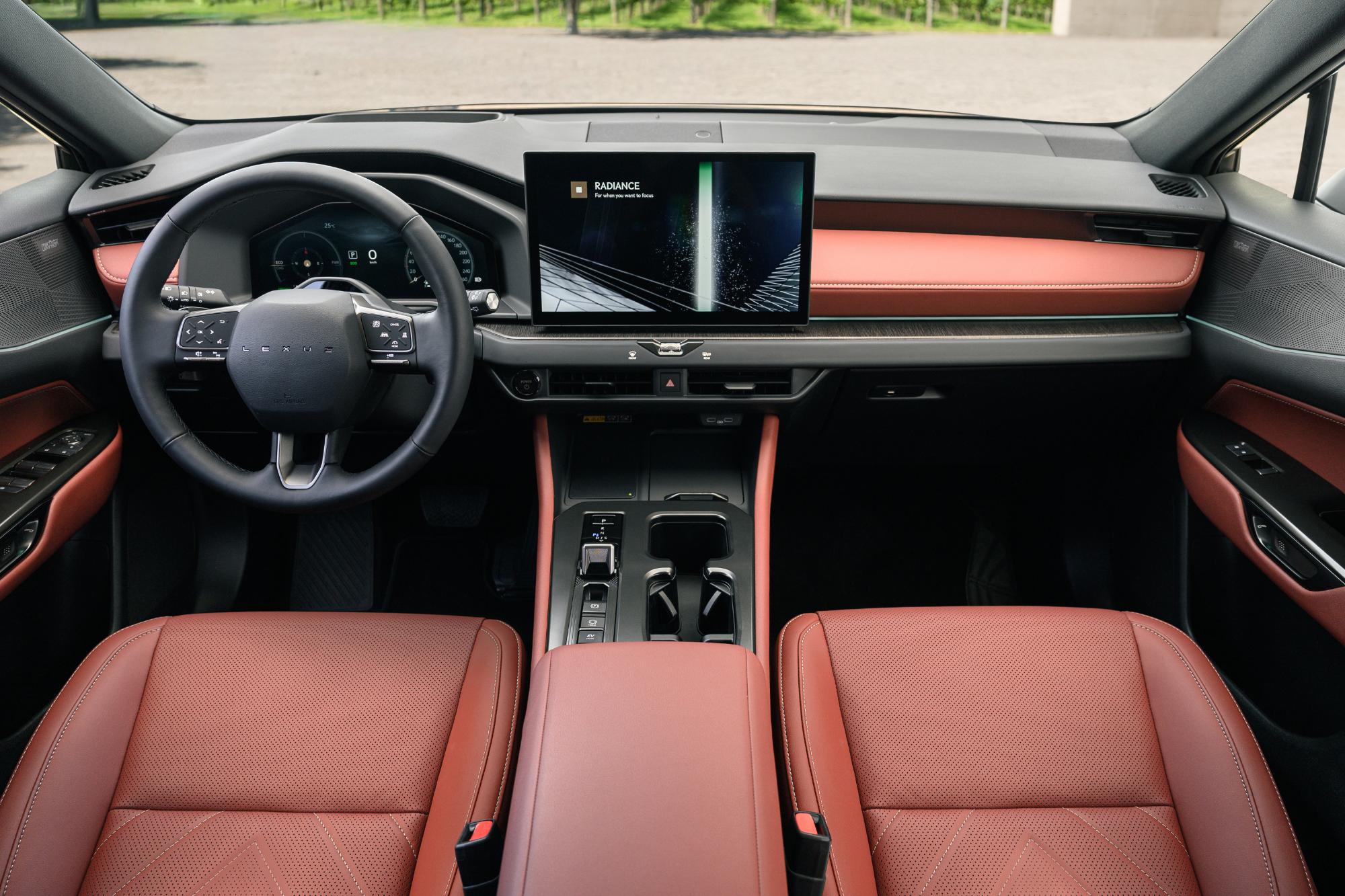 Planșa de bord a noului Lexus NX facelift