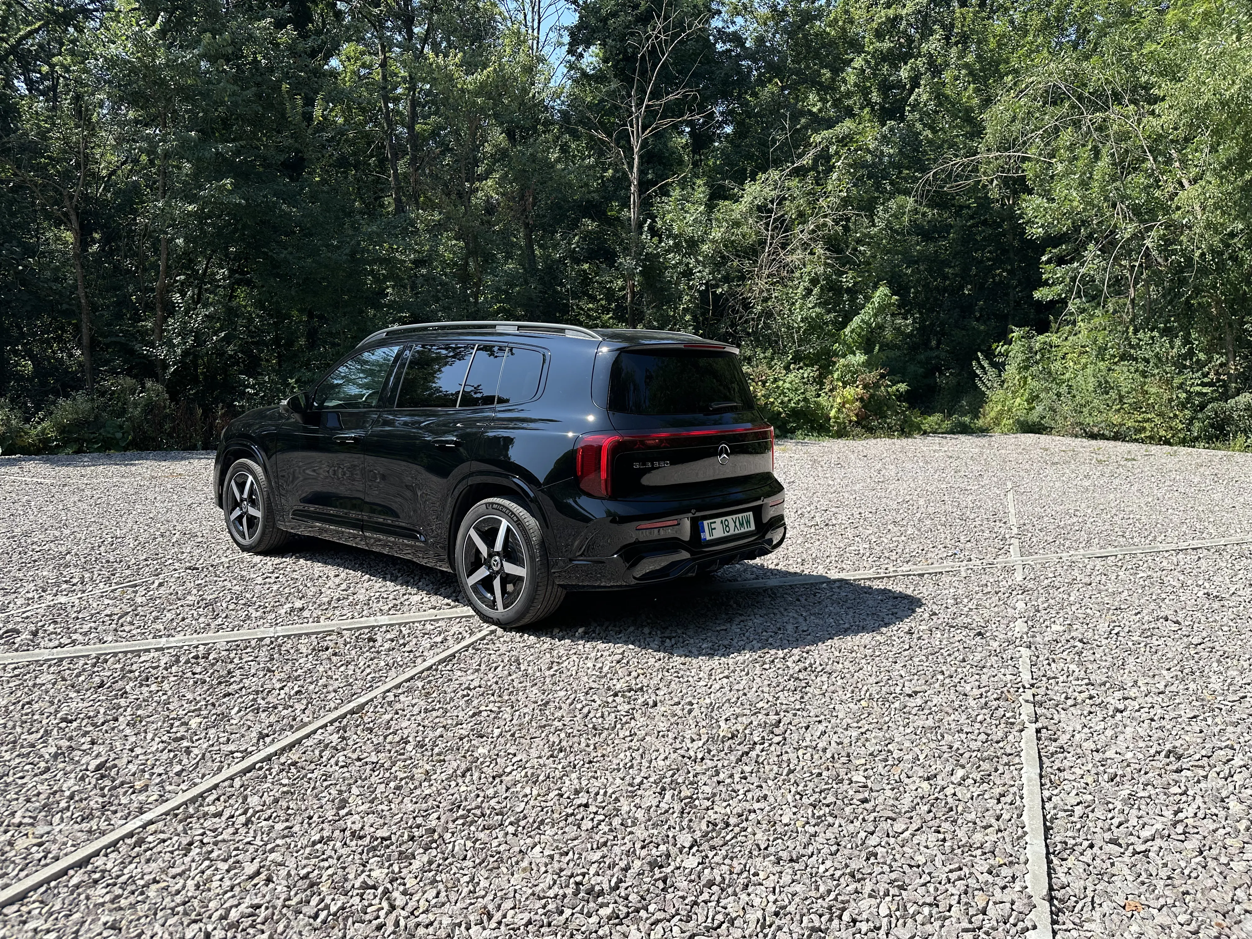 Test drive Mercedes-Benz GLB 350 4MATIC: 354 CP și 579 km autonomie