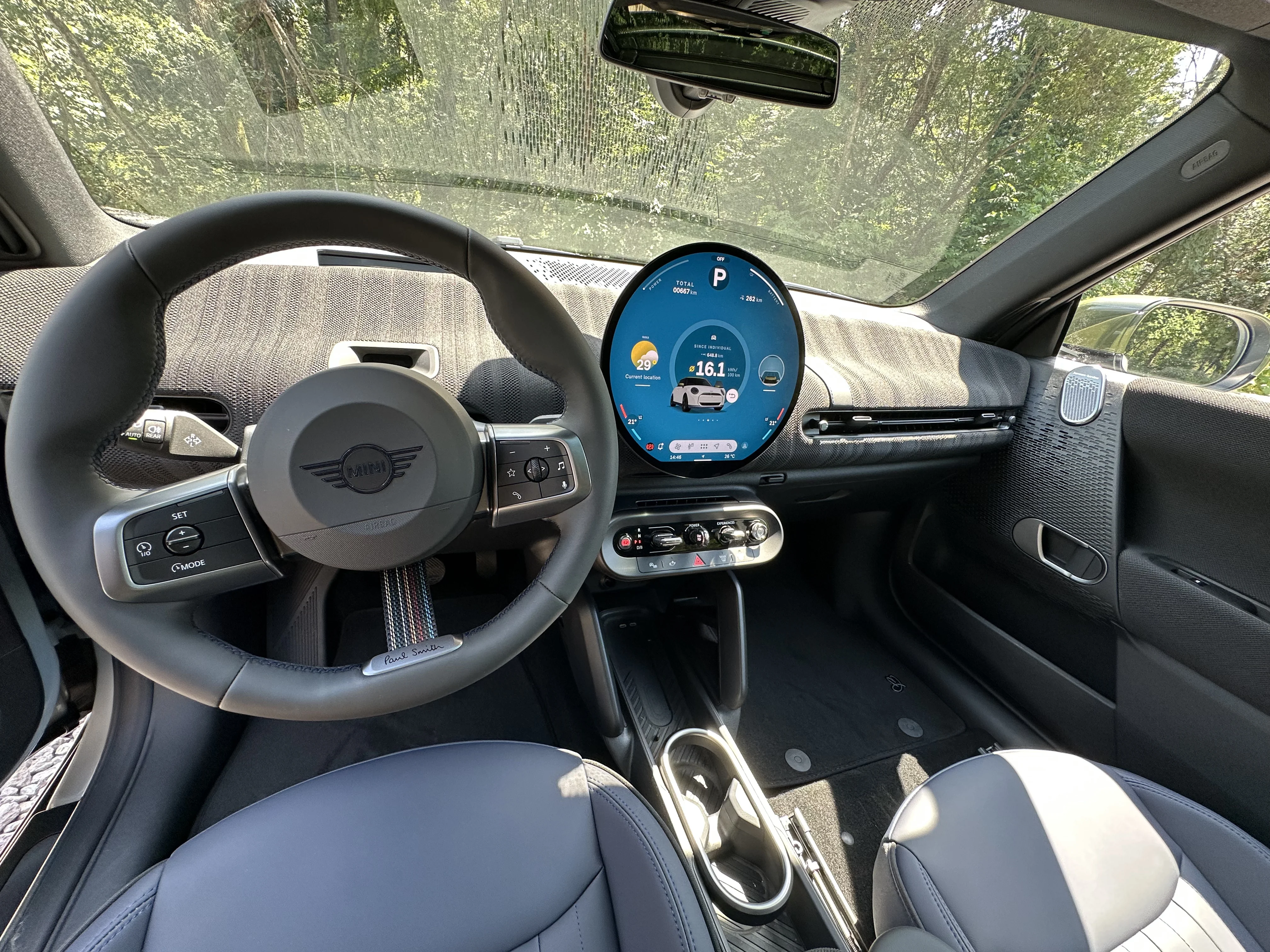 MINI Cooper SE Paul Smith Edition – test drive cu MINI-ul electric care nu vrea să fie doar o mașină