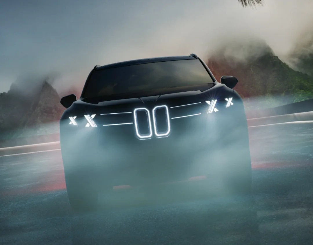 Noua generație BMW X5 vine cu semnătură luminoasă distinctivă în formă de X
