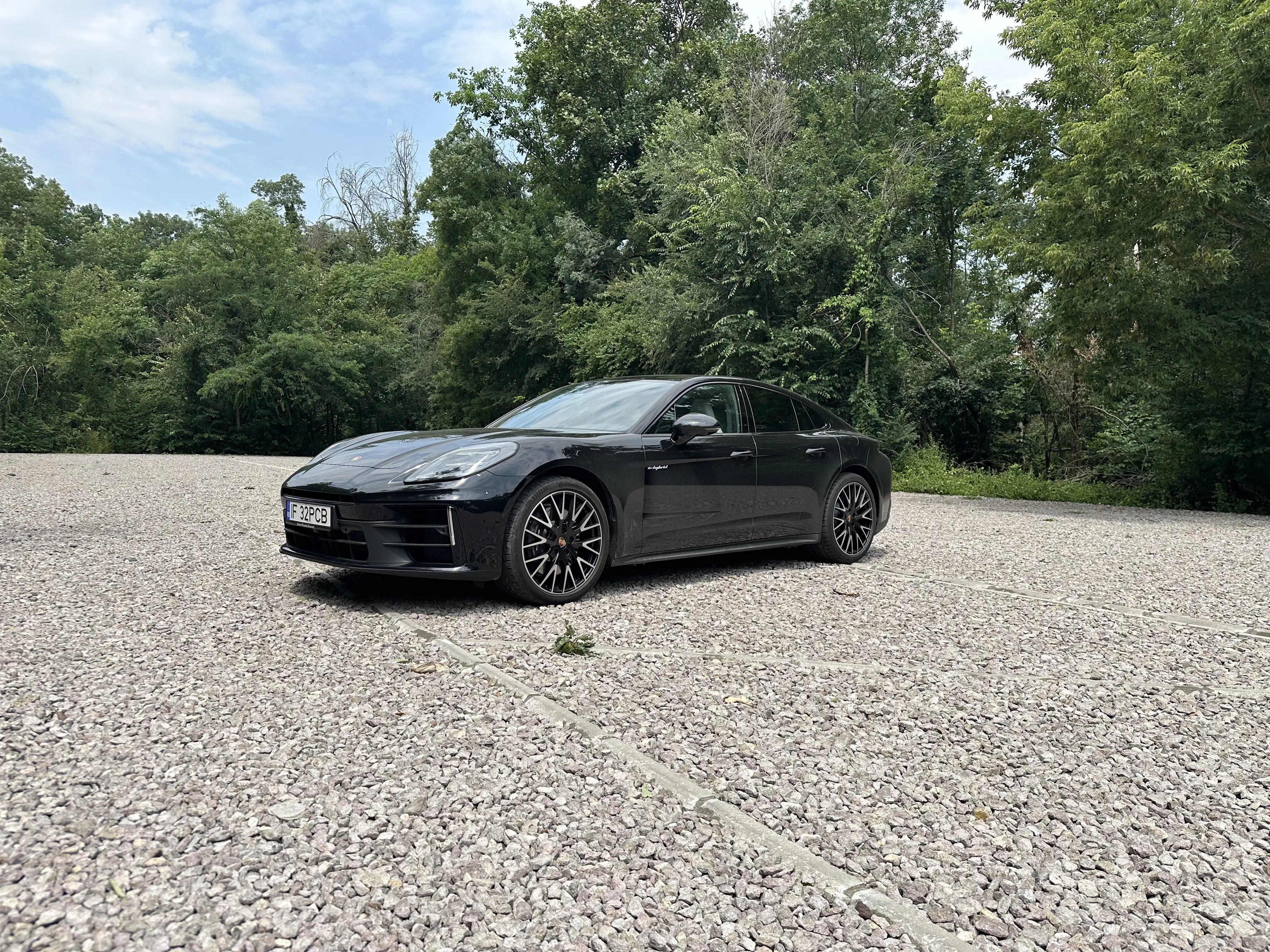Porsche Panamera 4 E-Hybrid: review, preț și autonomie