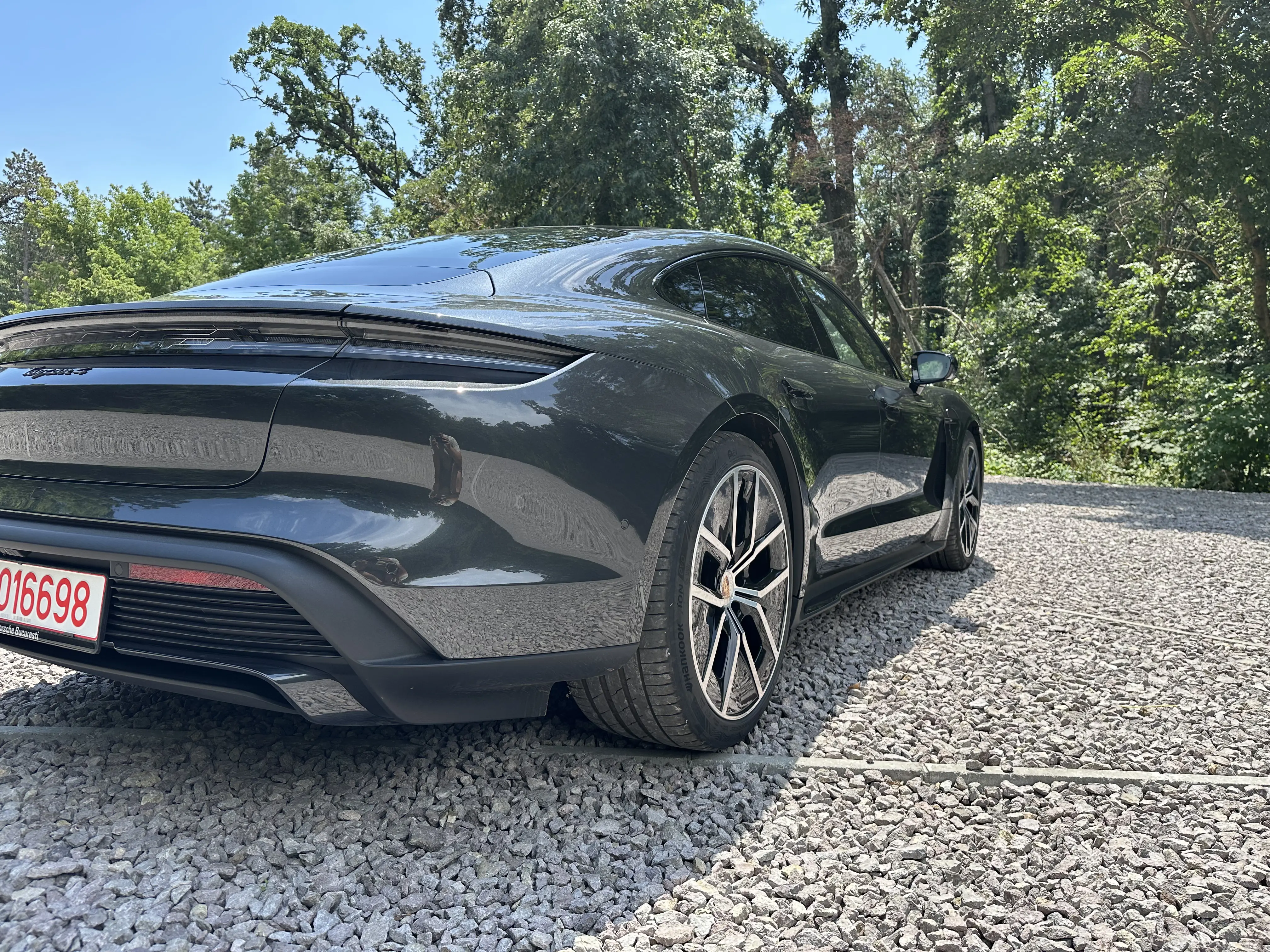 Porsche Panamera 4 E-Hybrid: review, preț și autonomie