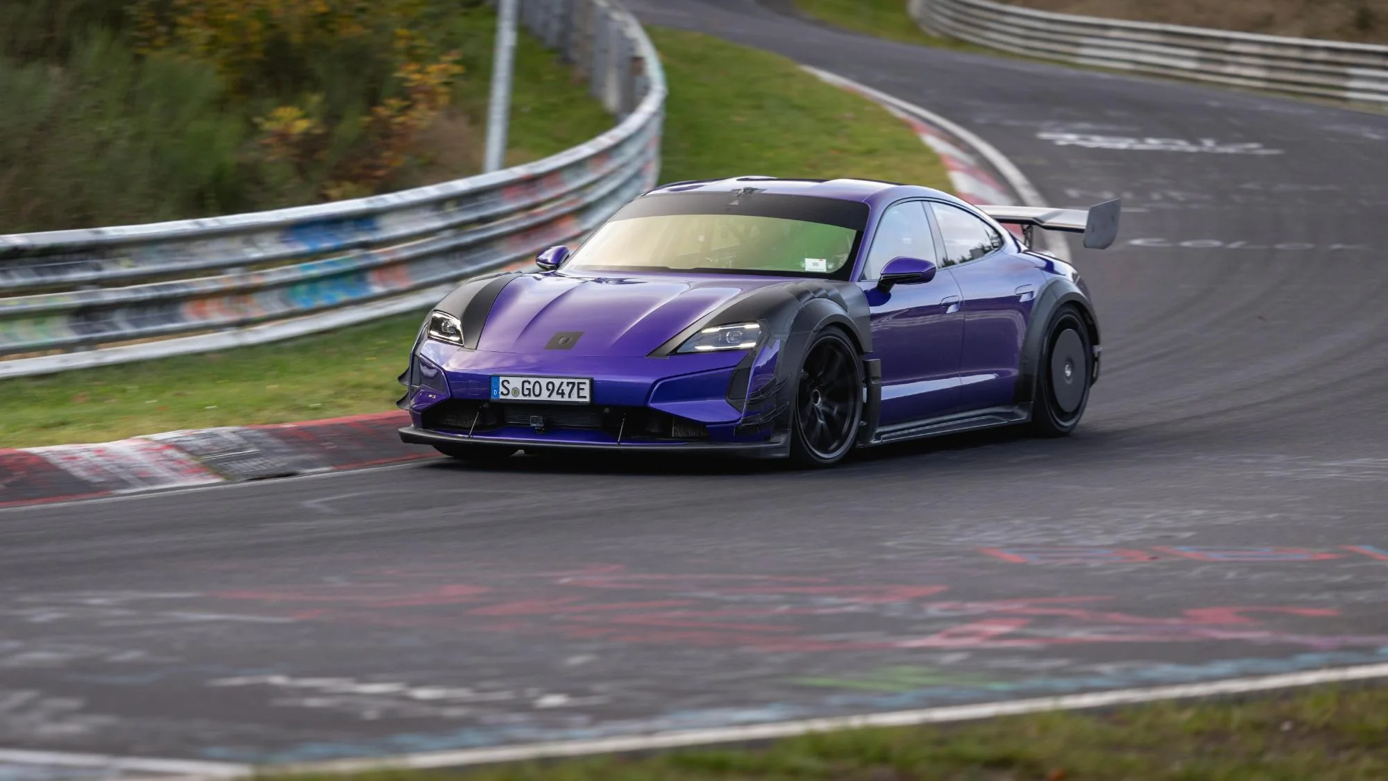 Porsche Taycan Turbo GT Manthey stabilește un nou record la Nurburgring