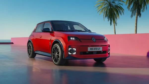 Renault 5 E-Tech electric în noua culoare Roșu Flamme
