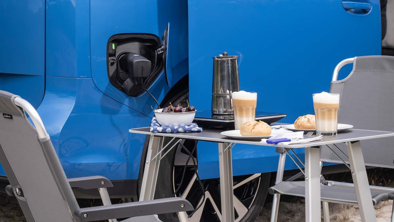 Volkswagen ID. California Cruise alimentează o cafetieră prin V2L