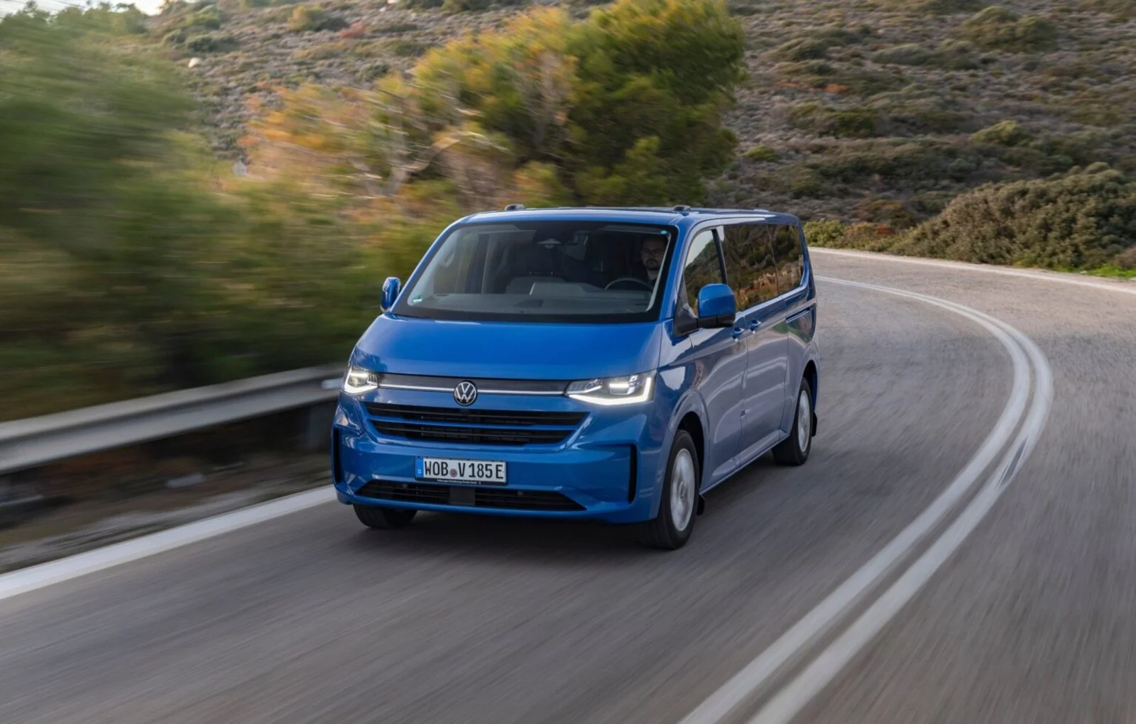 Volkswagen lansează o nouă versiune e-Transporter cu baterie extinsă pentru piața locală
