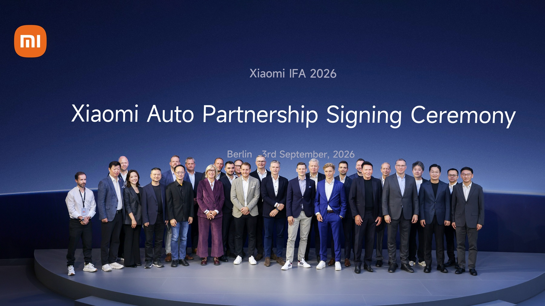 Reprezentanții Xiaomi Auto și ai grupurilor germane de dealeri la IFA Berlin 2026